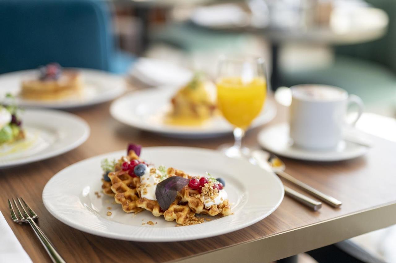 Renaissance Porto Lapa Hotel Εξωτερικό φωτογραφία A breakfast at the hotel