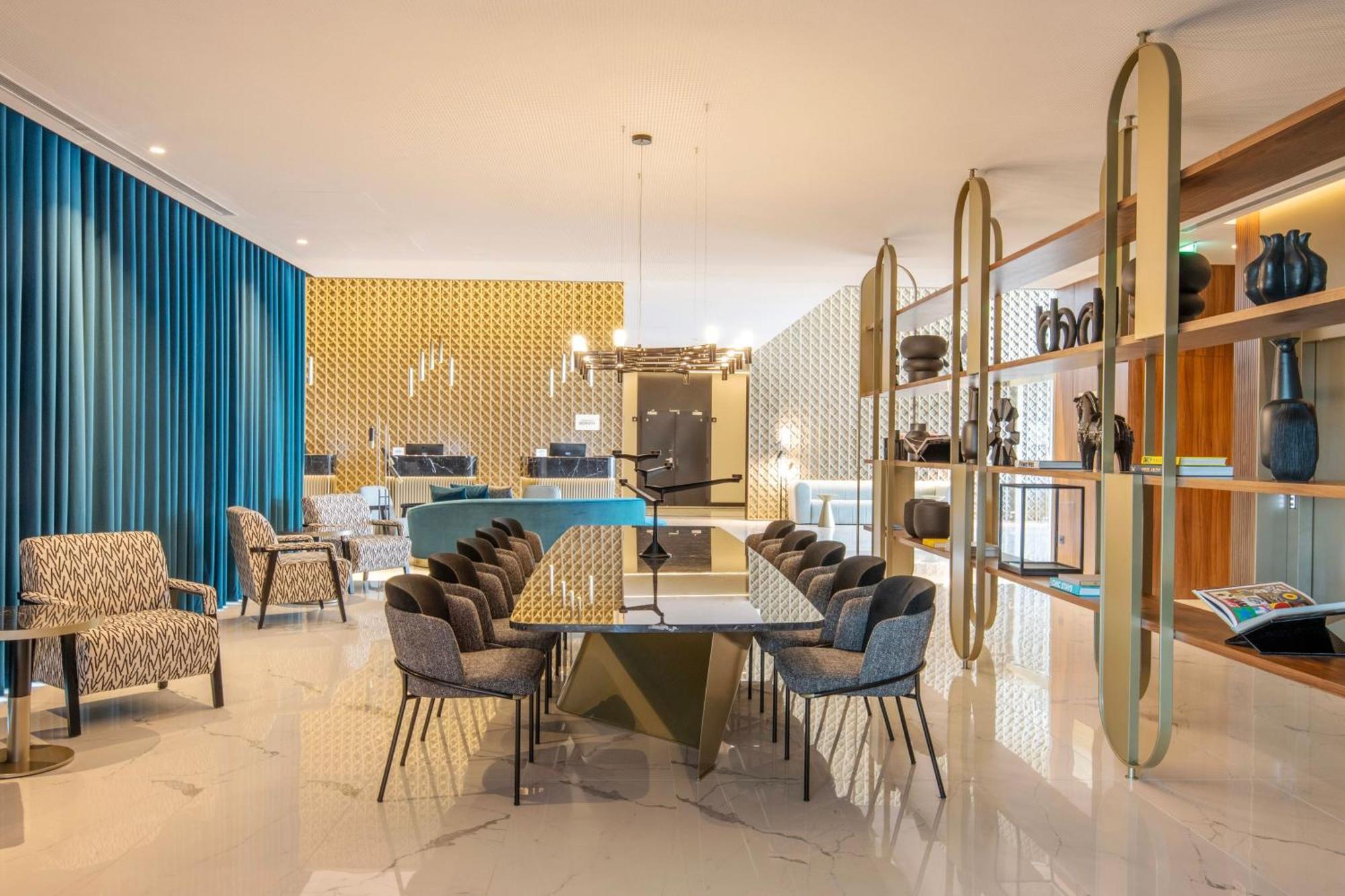 Renaissance Porto Lapa Hotel Εξωτερικό φωτογραφία The interior of a typical apartment